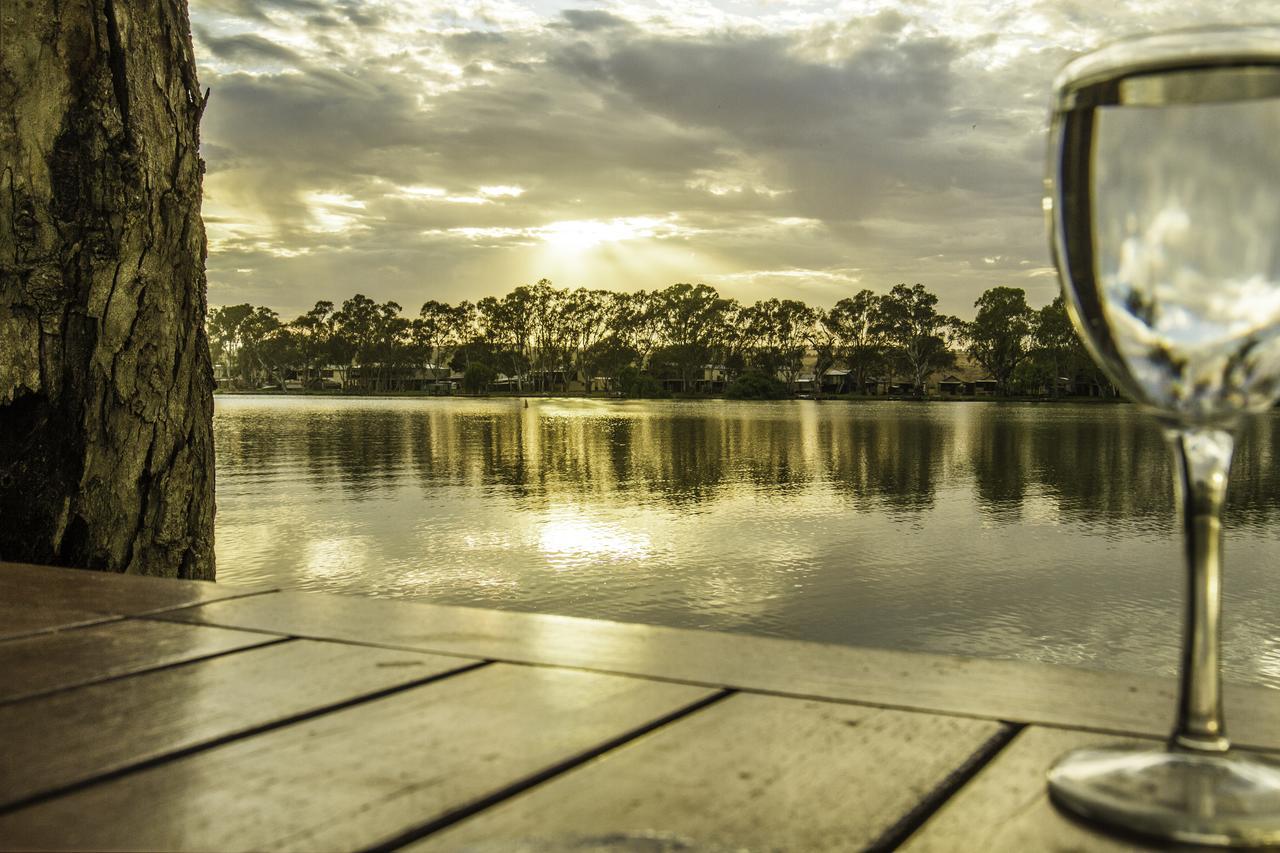 Pretoria Hotel Mannum Bagian luar foto